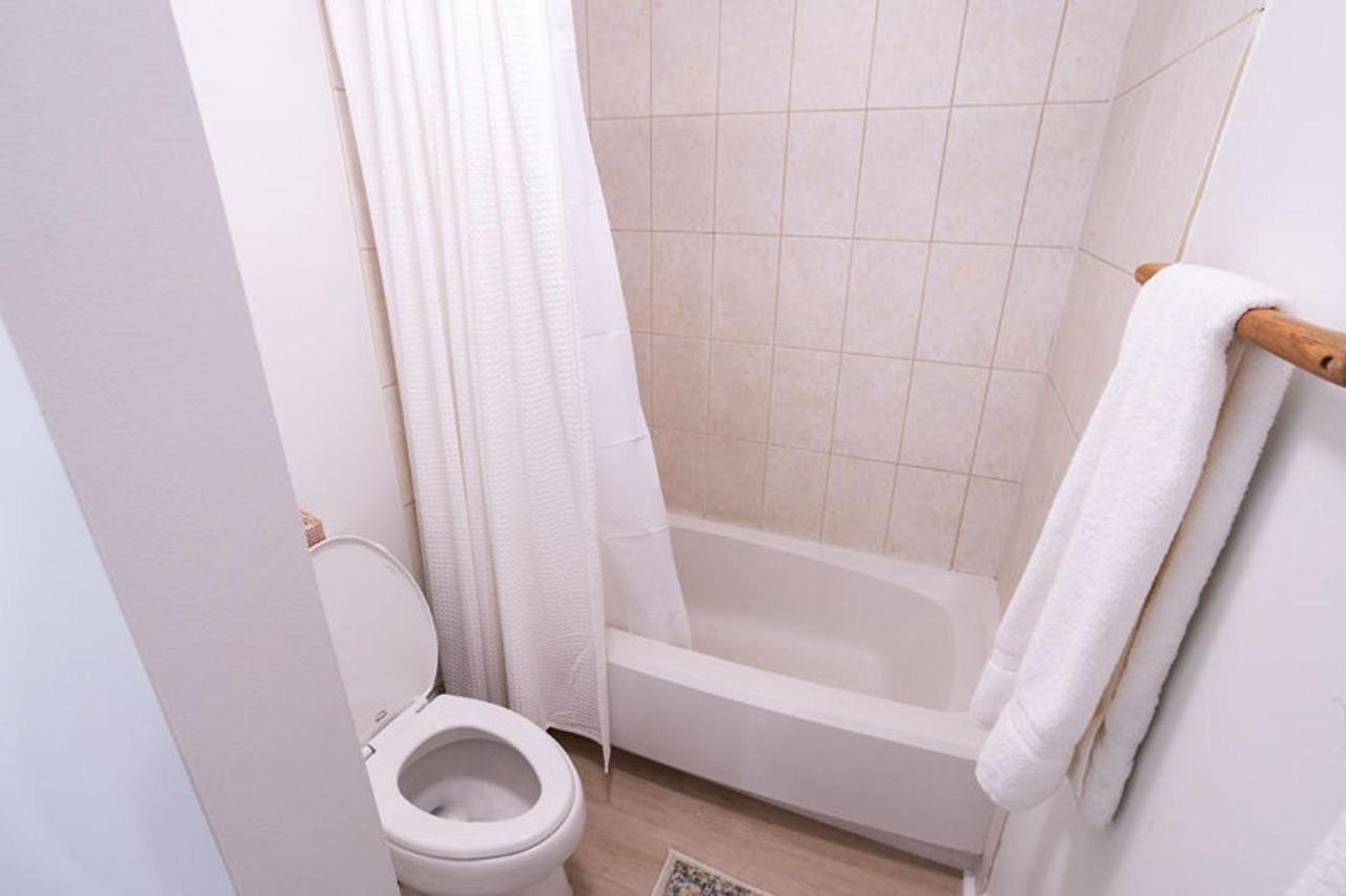 A614 Majestic Sun Destin Room photo